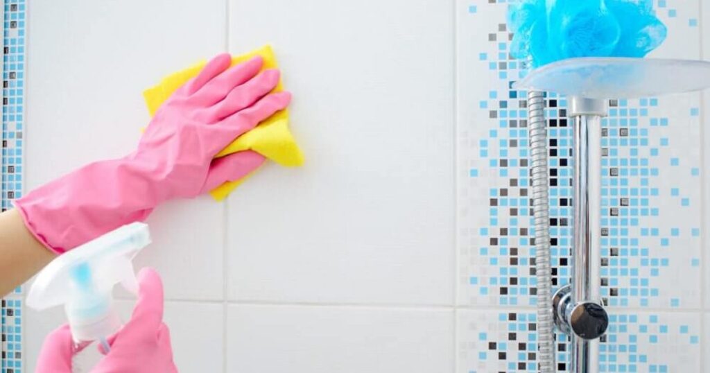 How-to-Deep-Clean-Your-Bathroom